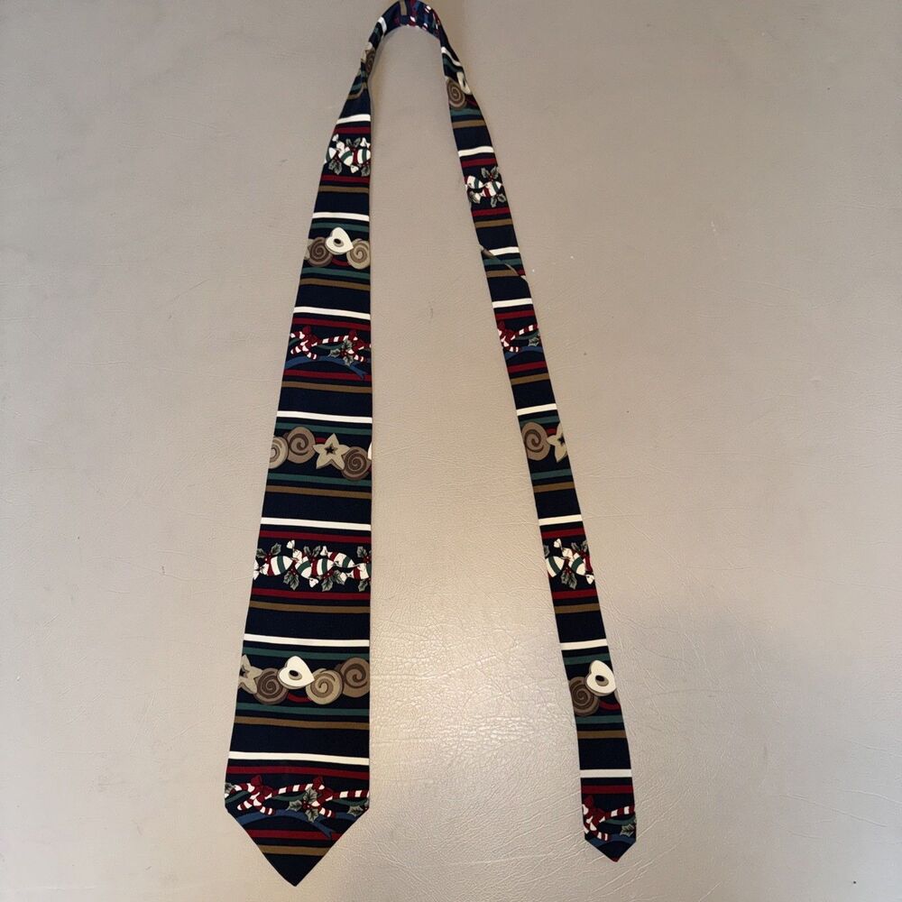 American Traditions Men’s Tie Christmas Striped
